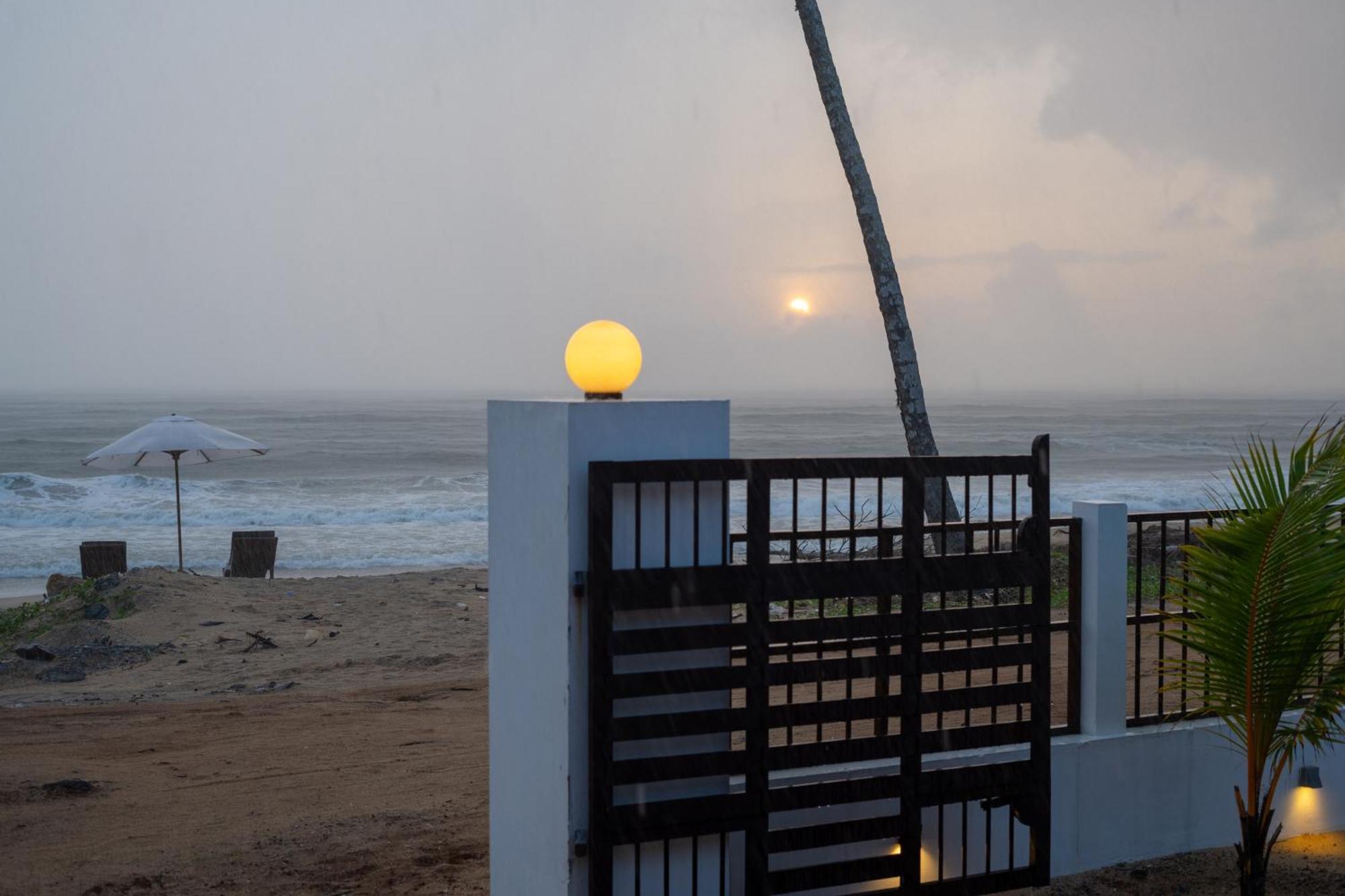 Villa Naina, Marari Beach アーラップーザ県 エクステリア 写真