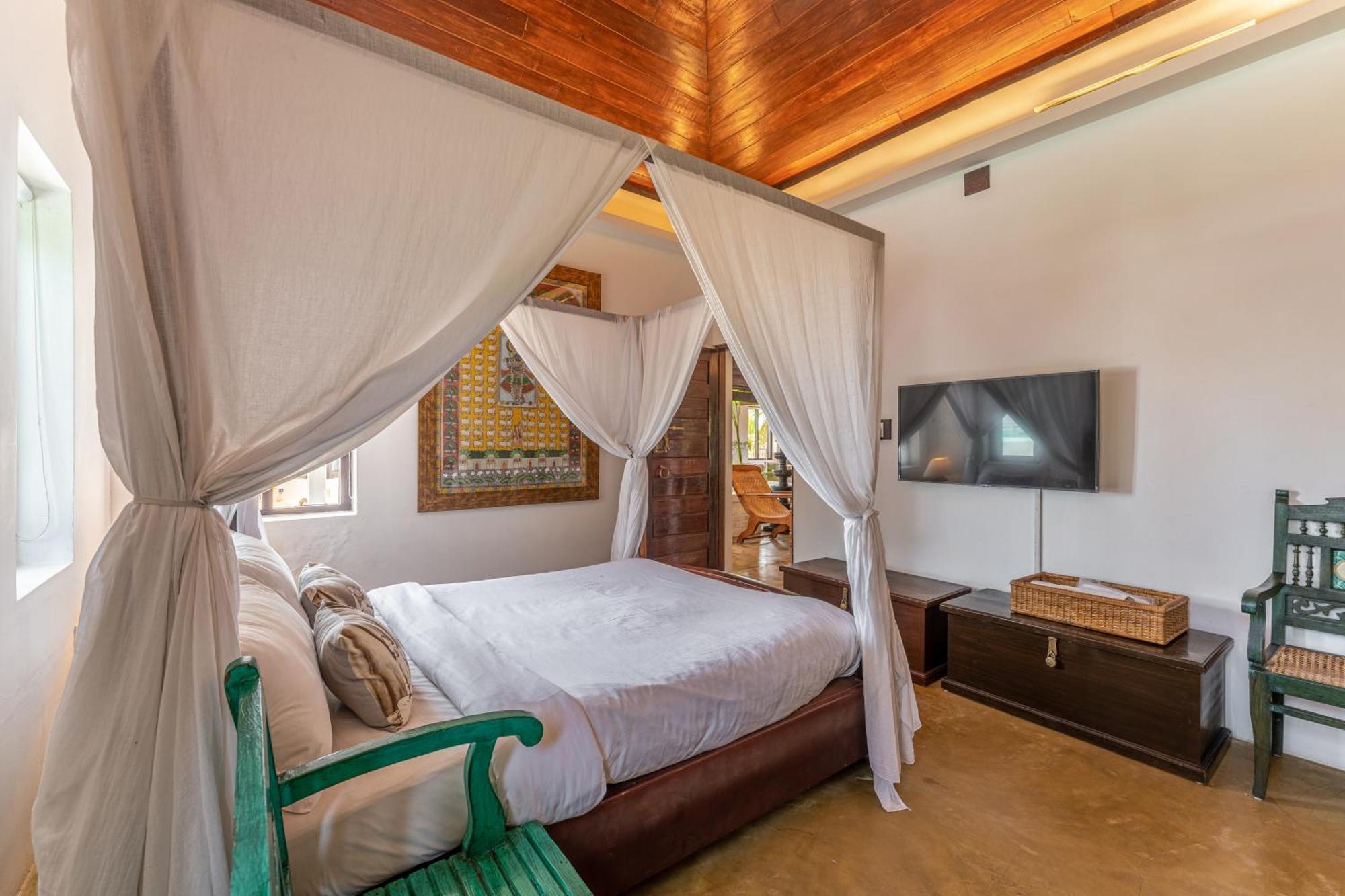Villa Naina, Marari Beach アーラップーザ県 エクステリア 写真